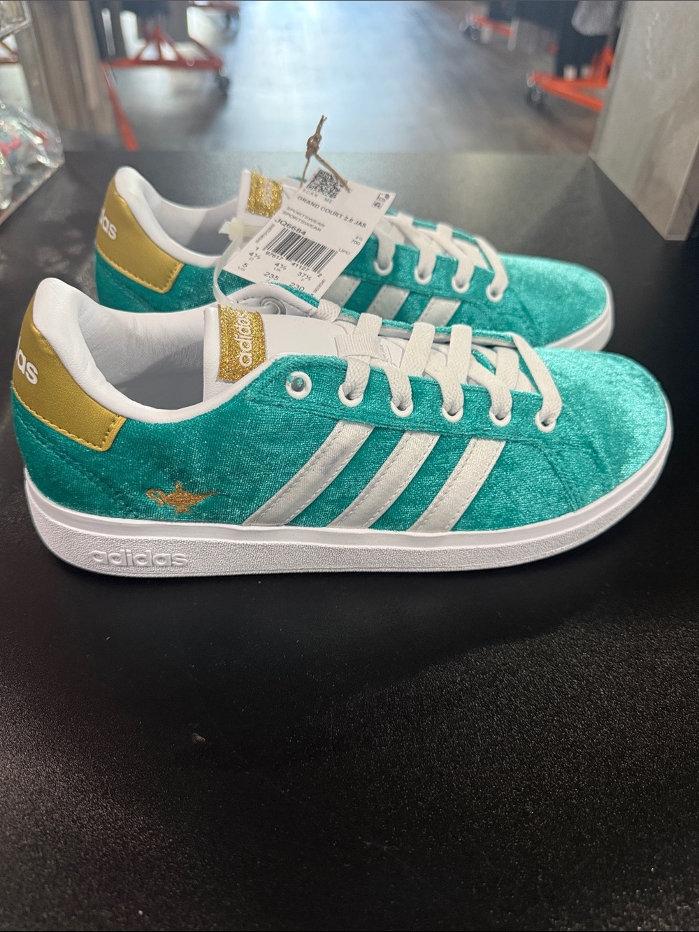 adidas Aladdin Jasmine Grand Court 2.0 NWT Sz 5 Women’s